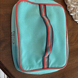 Blue Cooler Bag with Durable Fabric and top handle NWT